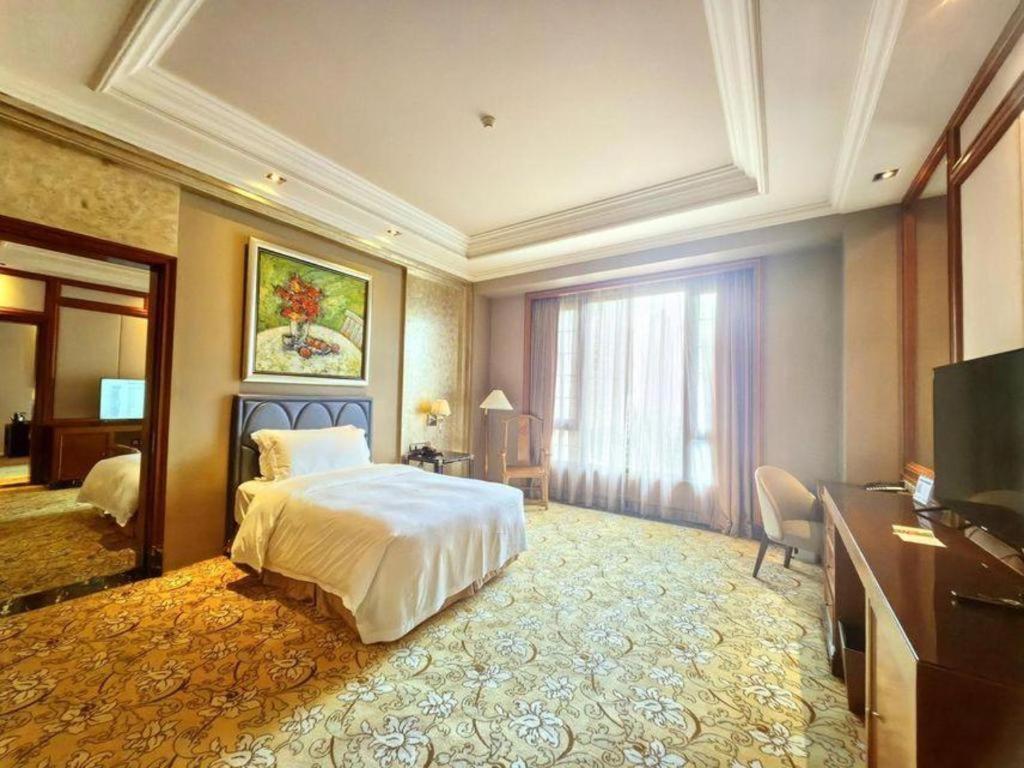 Chateau Starriver Guangzhou Peninsula Exterior photo