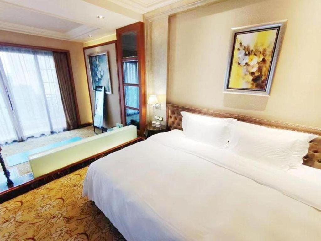 Chateau Starriver Guangzhou Peninsula Exterior photo