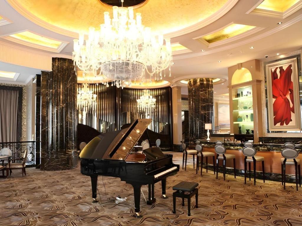 Chateau Starriver Guangzhou Peninsula Exterior photo